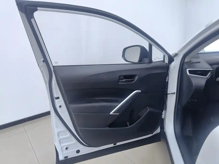 Toyota Corolla Cross — миниатюра 7
