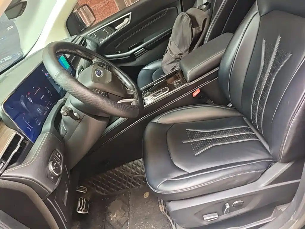 Ford Edge — миниатюра 15