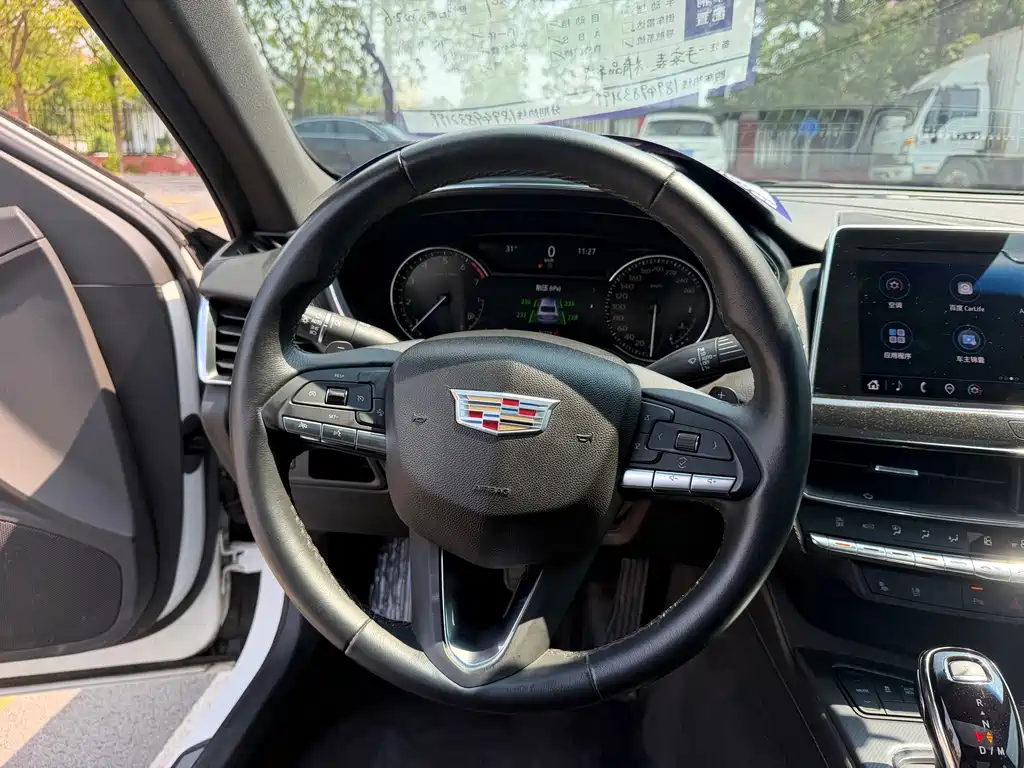 Cadillac CT5 — миниатюра 12