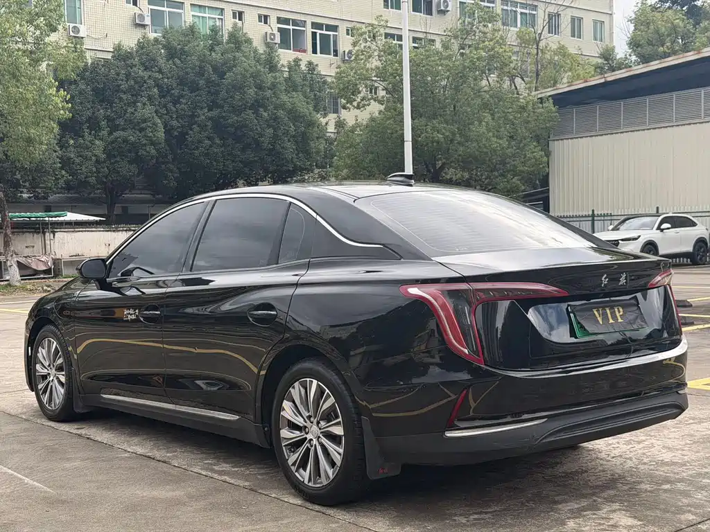Hongqi Hongqi E-QM5 — миниатюра 6