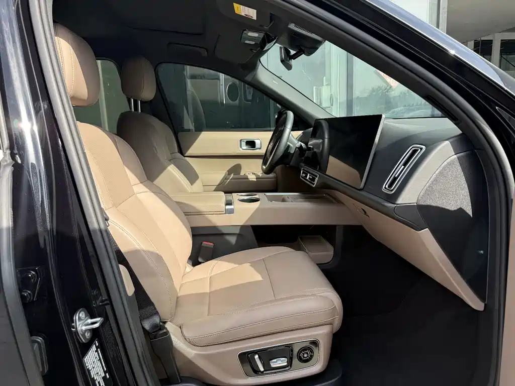 Li Auto Li L8 — миниатюра 14
