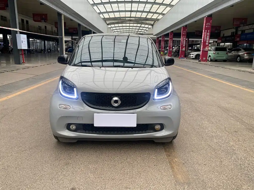 smart Smart Fortwo — миниатюра 2