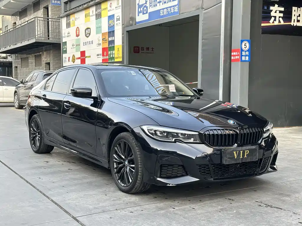 BMW 3 SERIES