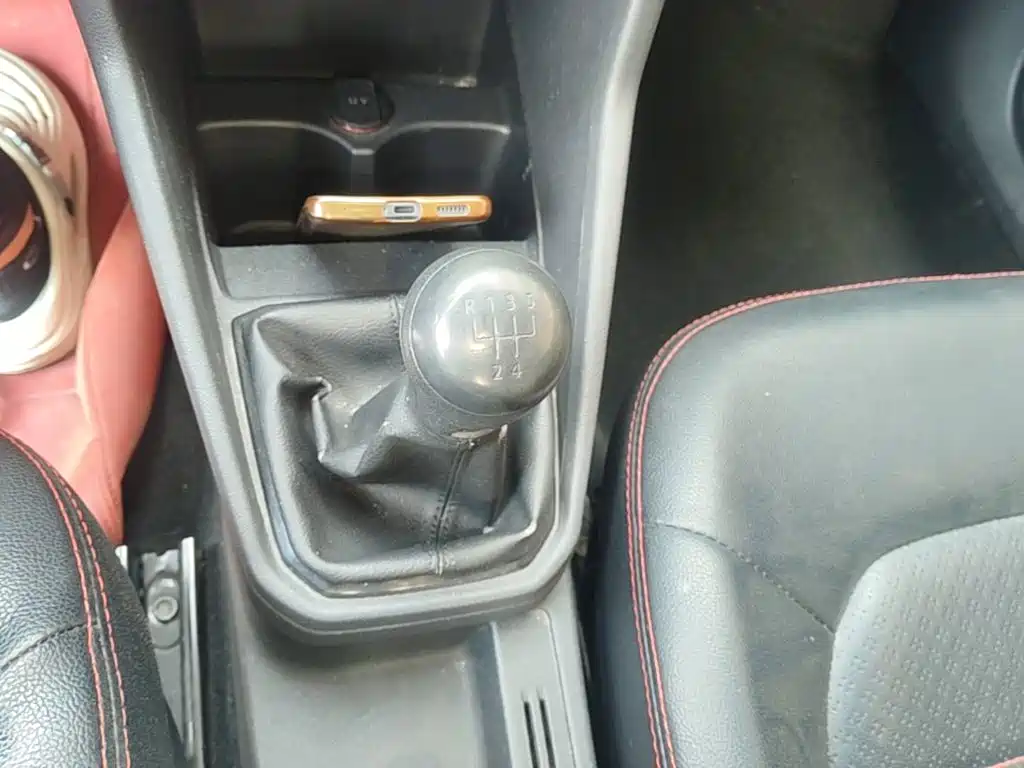 Volkswagen Jetta — миниатюра 14