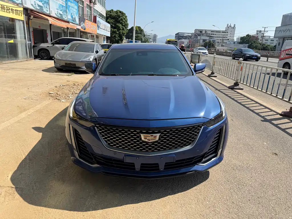 Cadillac CT5 — миниатюра 2