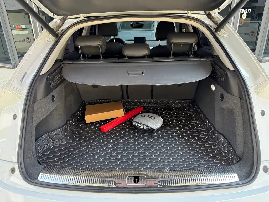 Audi Q3 — миниатюра 35