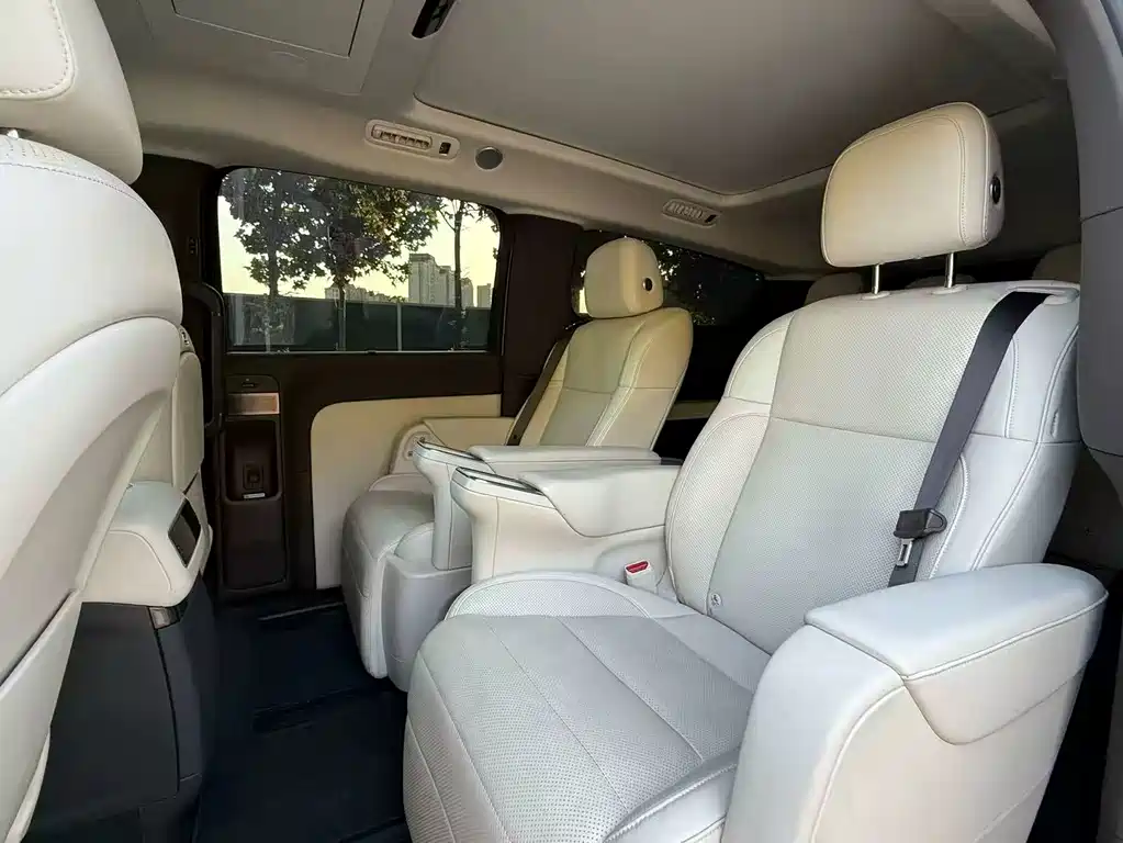 Li Auto Li MEGA — миниатюра 6