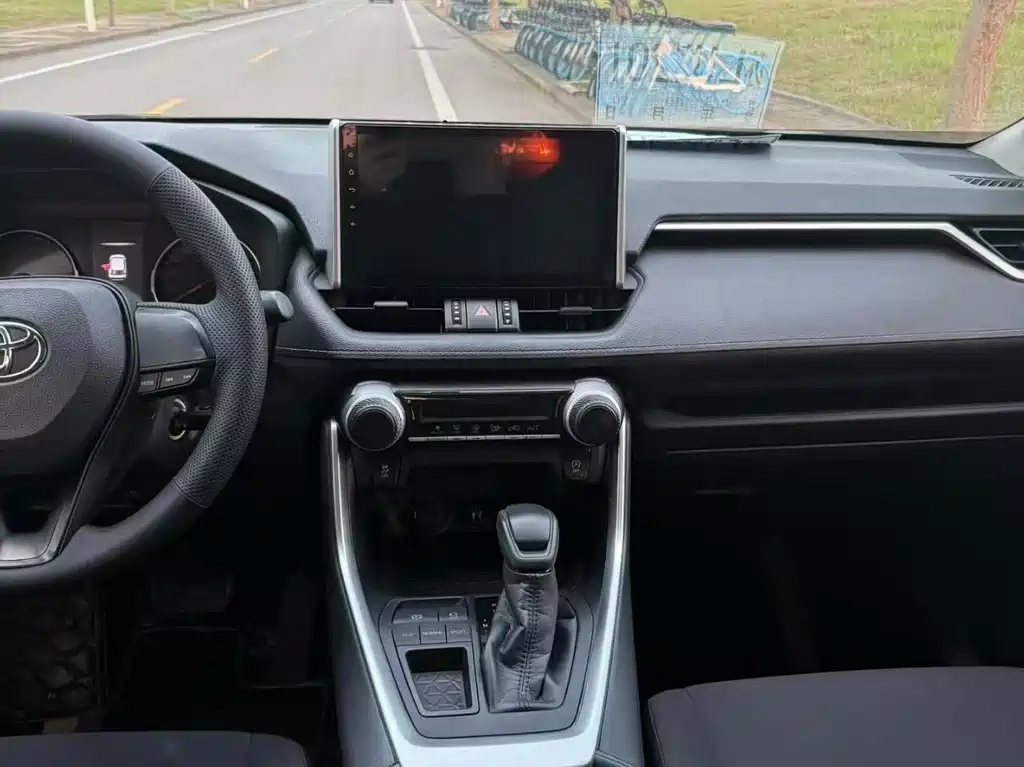 Toyota Wildlander — миниатюра 5