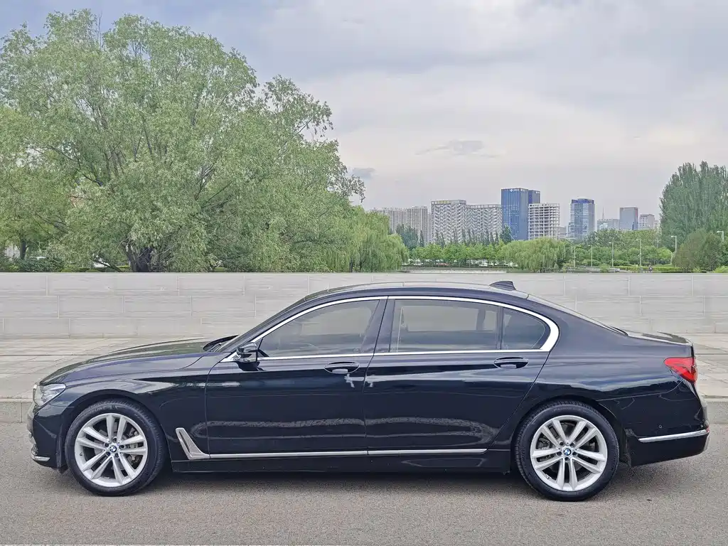 BMW 7 Series 7 2018 730Li Premium