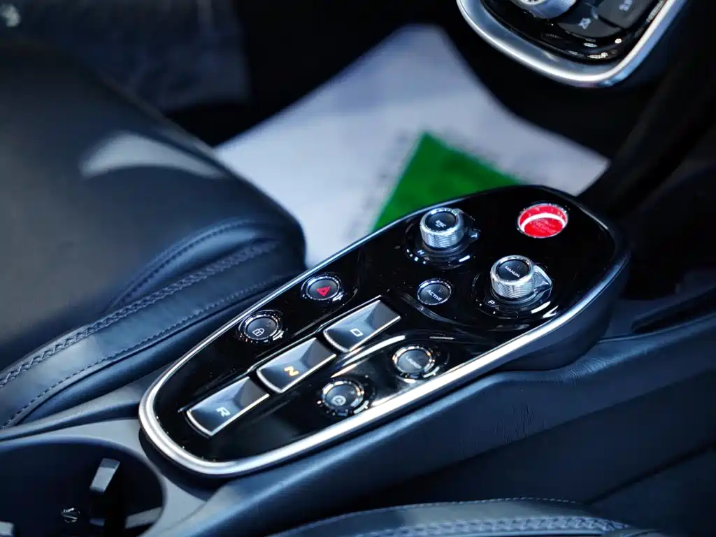 McLaren GT — миниатюра 26
