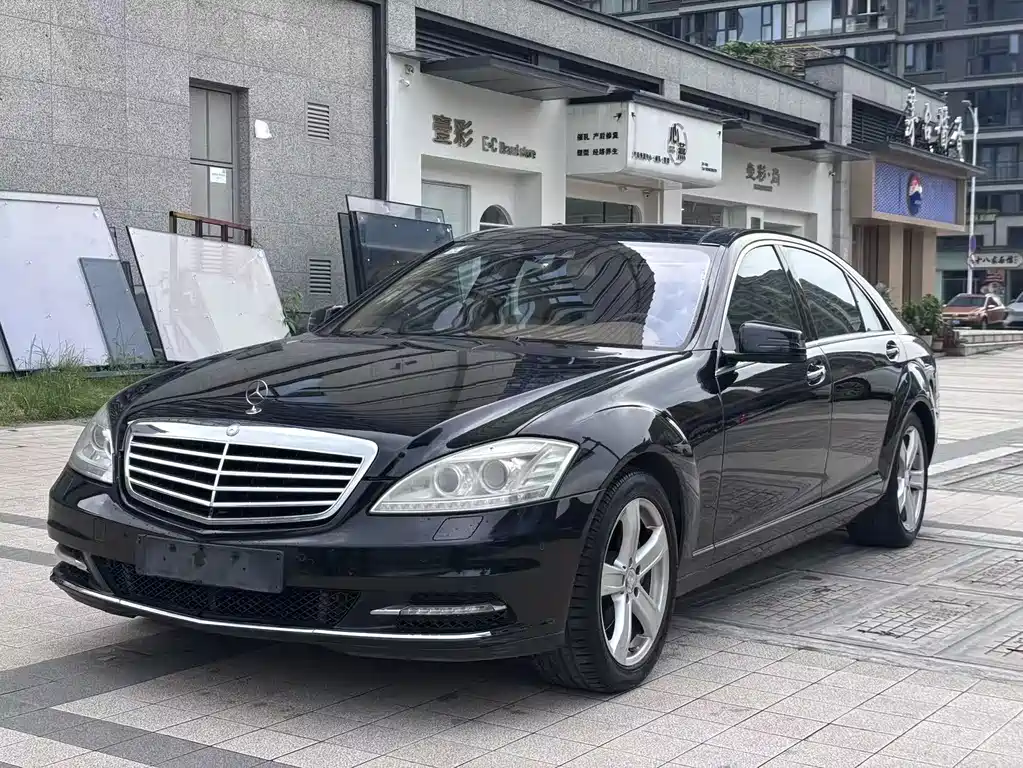 Mercedes-Benz S-Class 2010