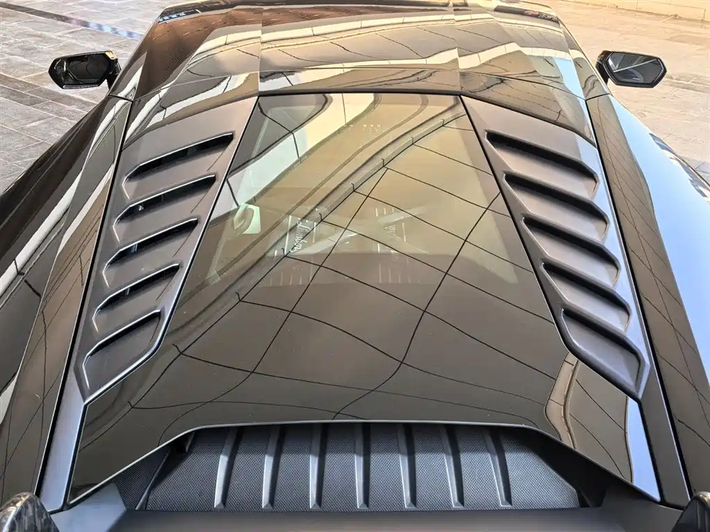 LAMBORGHINI HURACÁN