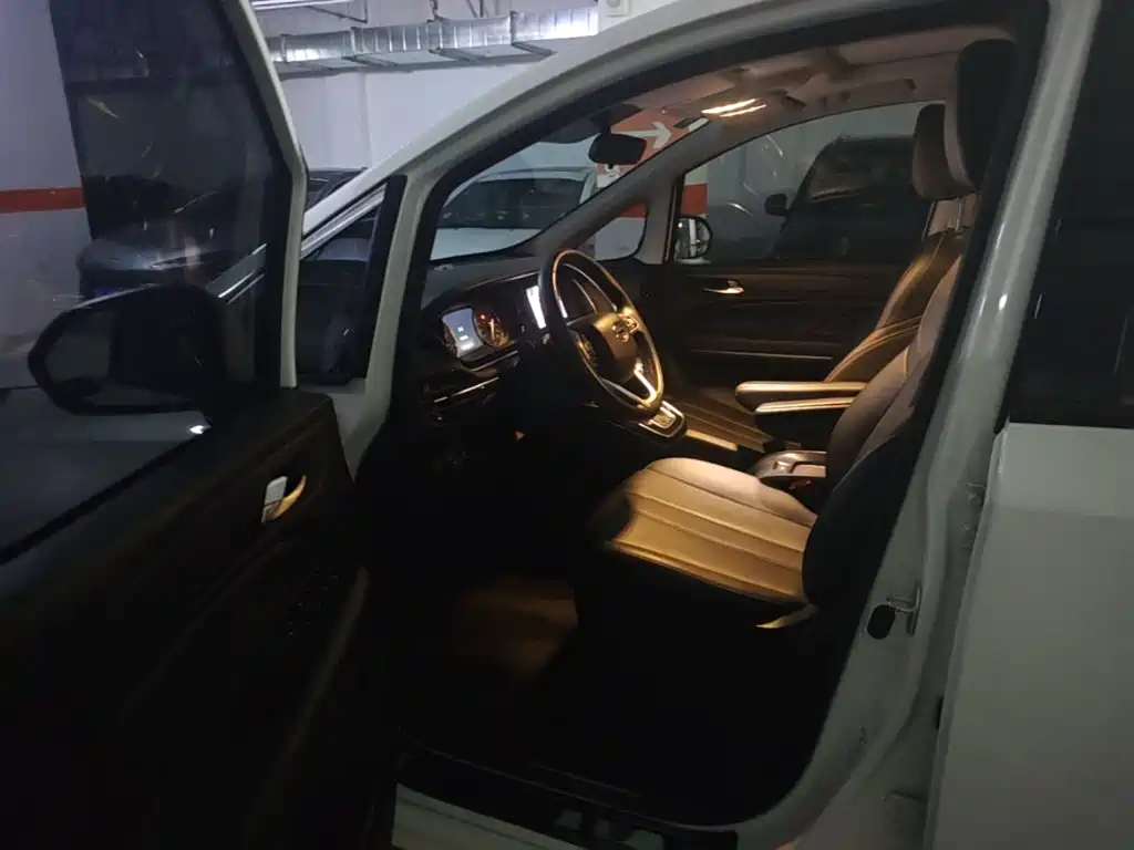 GAC Motor Trumpchi M6 — миниатюра 13
