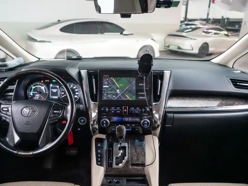 Toyota Vellfire 2021 2.5L HV Luxury