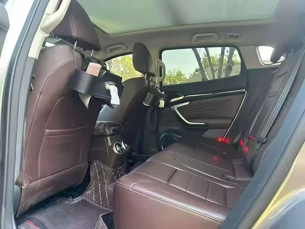 WEI PAI WEI BRAND VV7