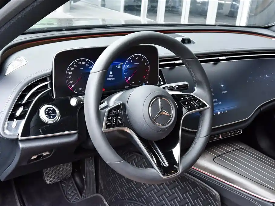 Mercedes-Benz E-Class — миниатюра 15