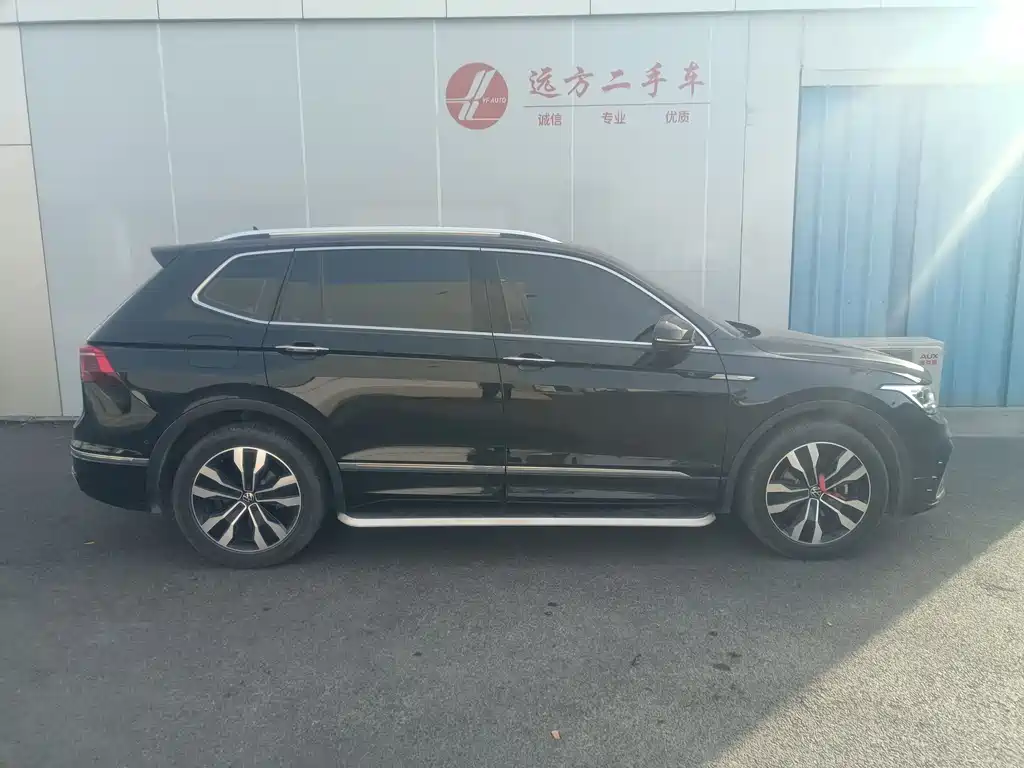 Volkswagen Tiguan L L 2024 330TSI AT R-Line