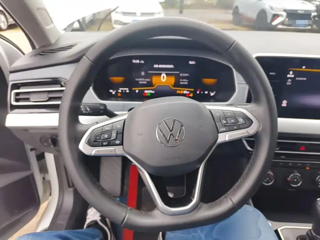 Volkswagen Lavida — миниатюра 11