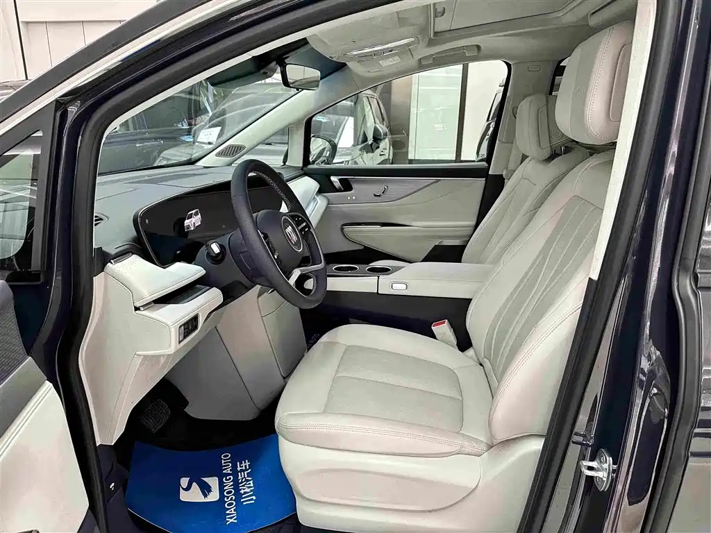 Buick GL8 Hybrid — миниатюра 11