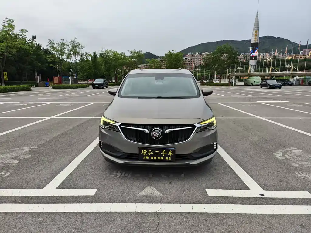 Buick GL6 2018 18T 6 мест Luxury