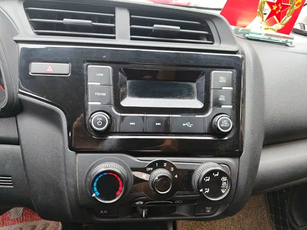 Honda Fit — миниатюра 13