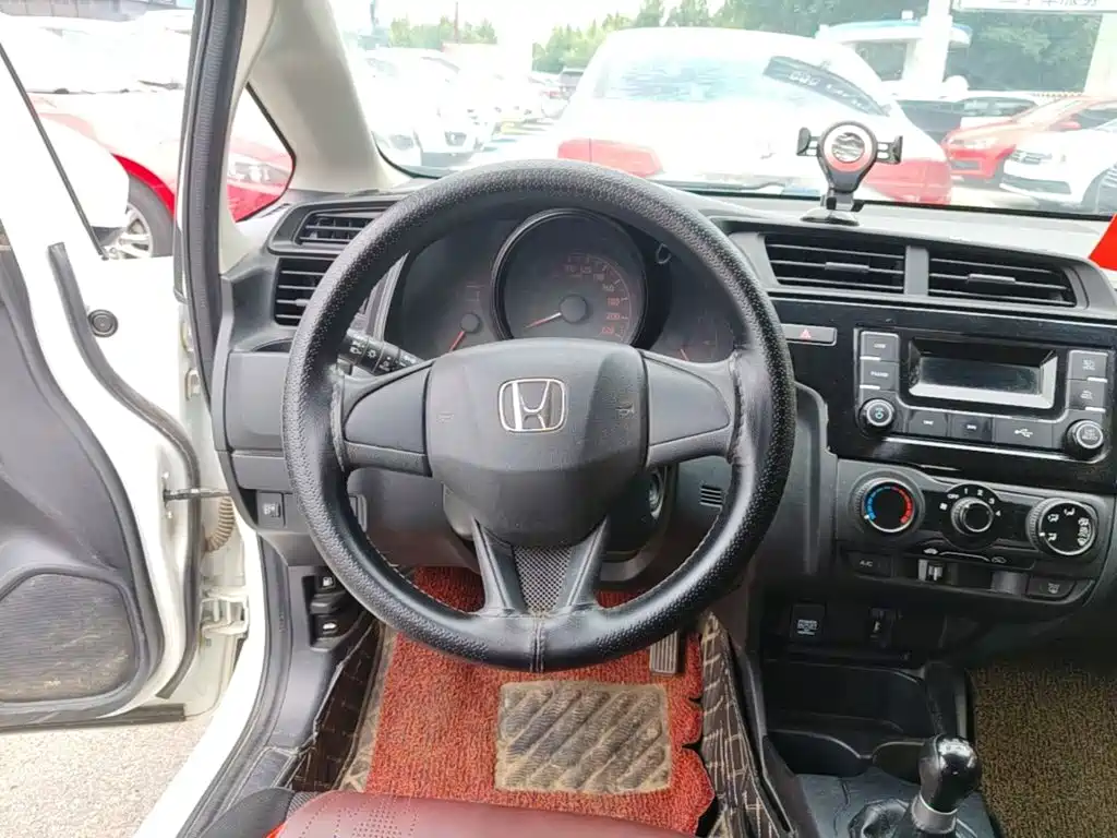 Honda Fit — миниатюра 11