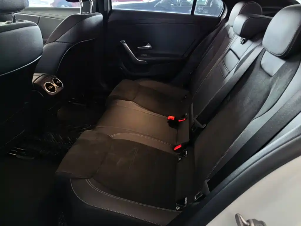 Mercedes-Benz A-Class — миниатюра 17