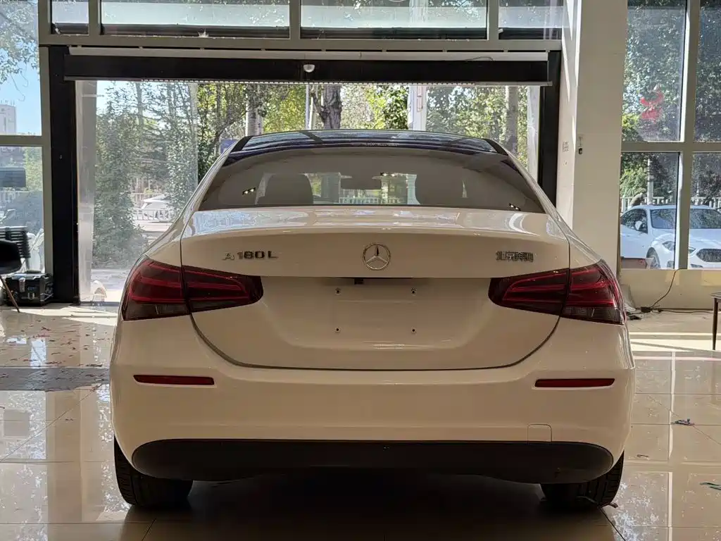 Mercedes-Benz A-Class — миниатюра 8