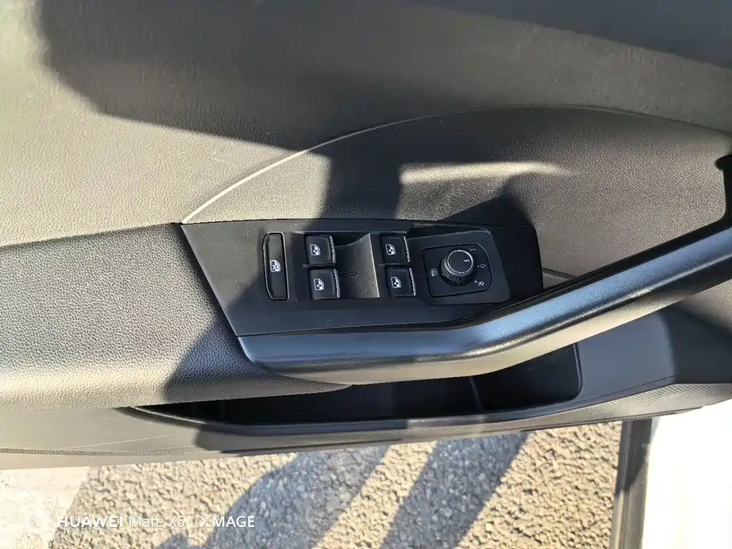 VOLKSWAGEN EXPLORING THE SHADOW