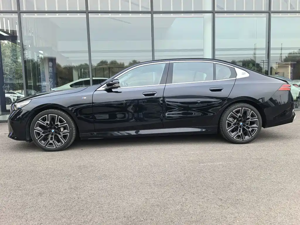 BMW 5 Series 5 2025 530Li Premium M Sport
