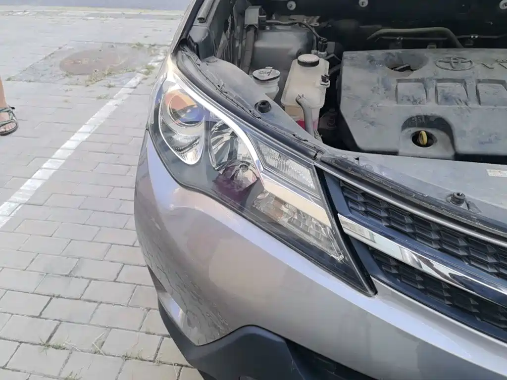 Toyota RAV4 — миниатюра 26