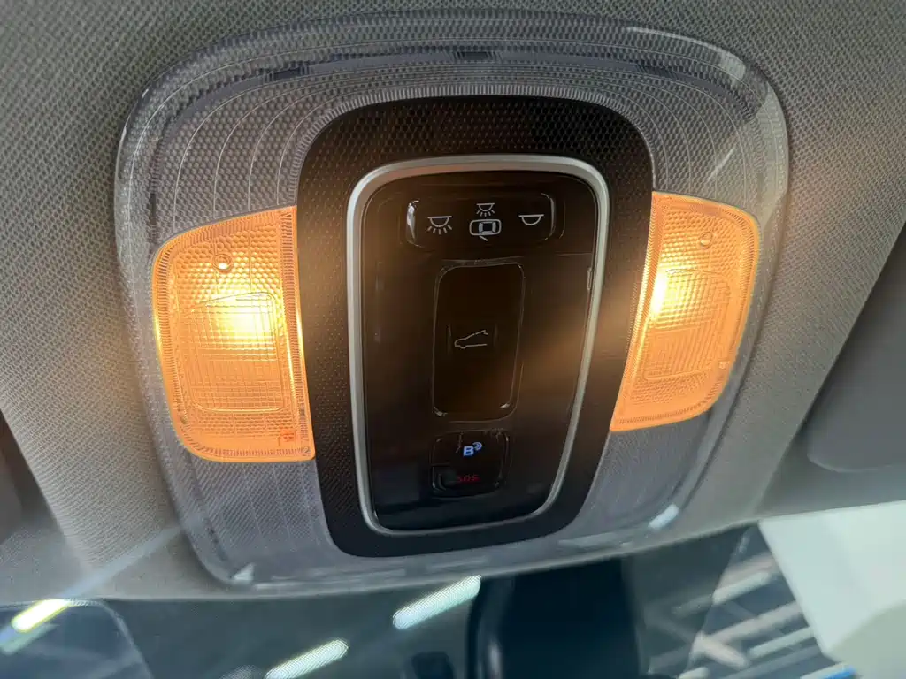 Hyundai Elantra — миниатюра 13