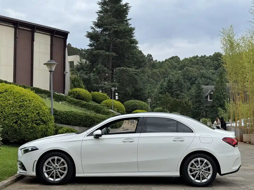 Mercedes-Benz A-Class A 2022 A 200 L Sport Fashion