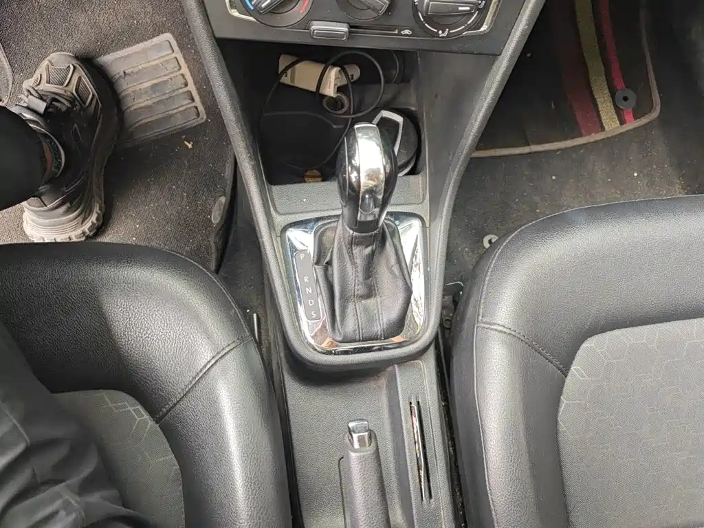 Volkswagen Santana — миниатюра 15