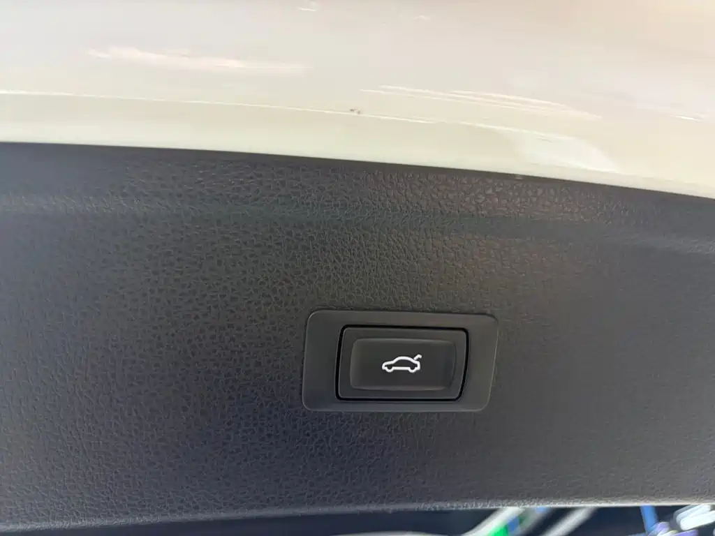 Audi Q5L — миниатюра 16