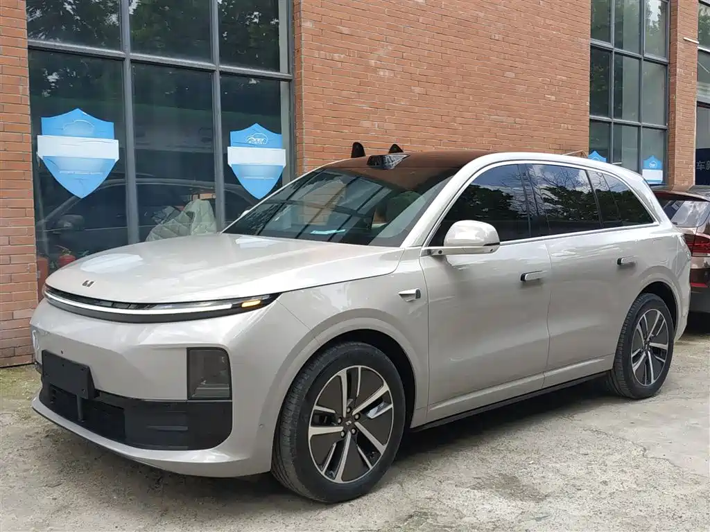 Li Auto Li L6 2025