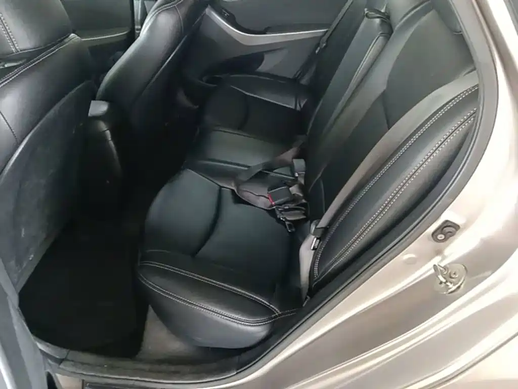 Hyundai Elantra Langdong — миниатюра 22