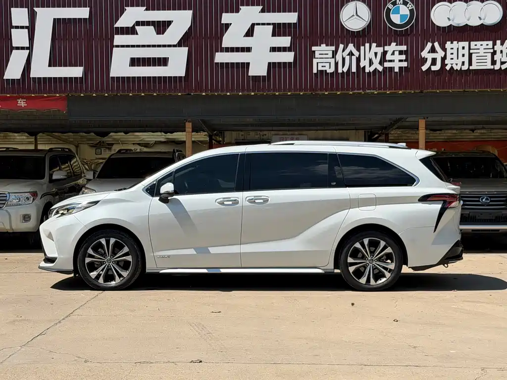 Toyota Granvia — миниатюра 4