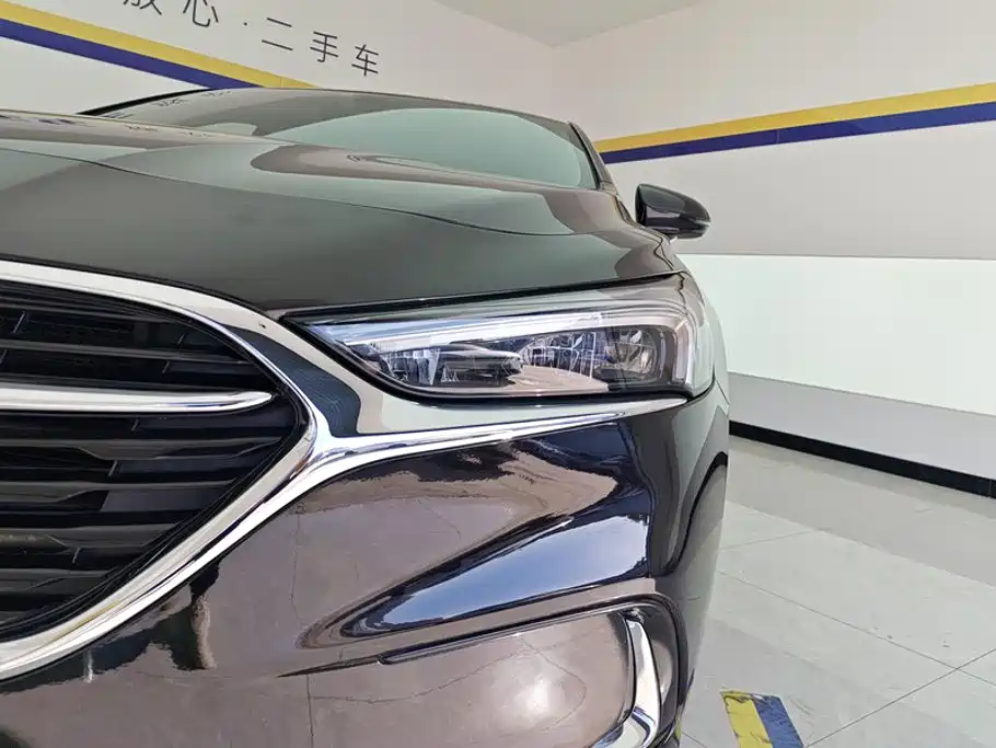 Buick LaCrosse — миниатюра 5