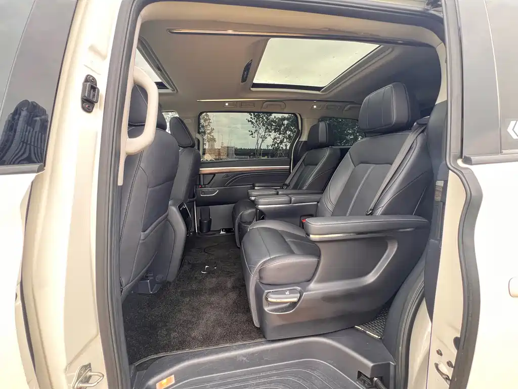 GAC Motor Trumpchi M8 — миниатюра 10
