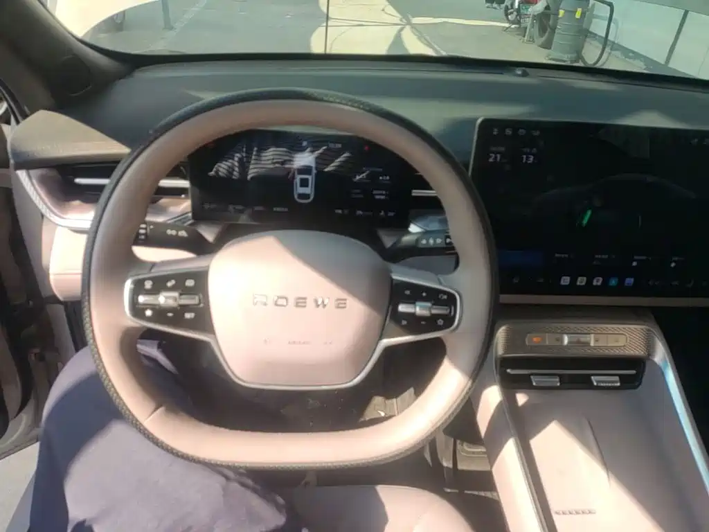 Roewe M7 DMH — миниатюра 10