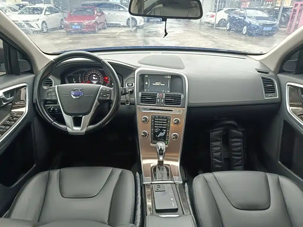 Volvo XC60 — миниатюра 10