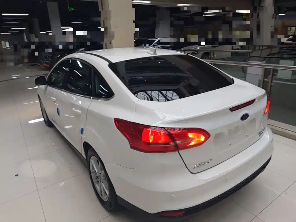 Ford Focus — миниатюра 5