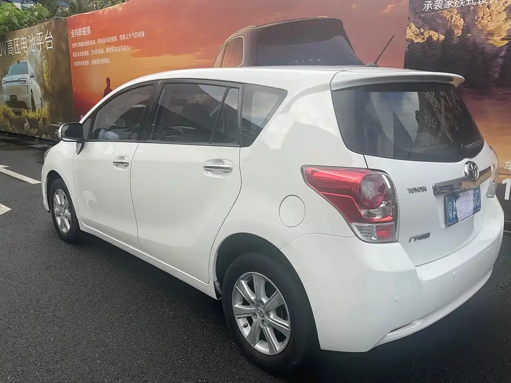 Toyota Verso — миниатюра 5
