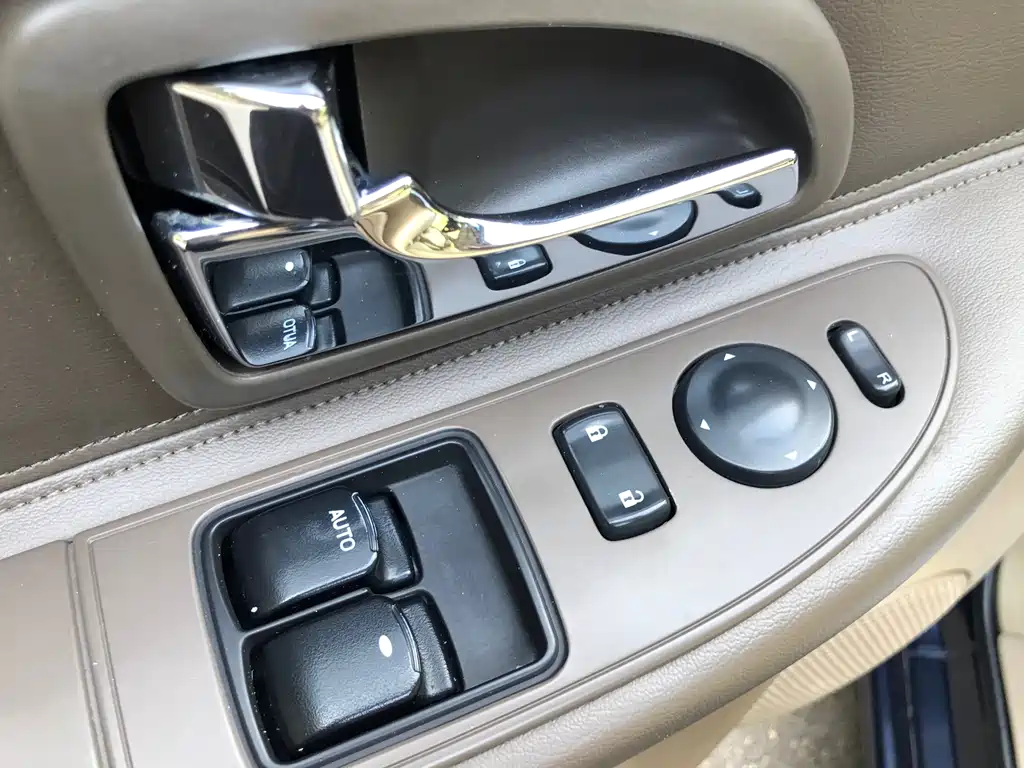 Buick GL8 — миниатюра 13