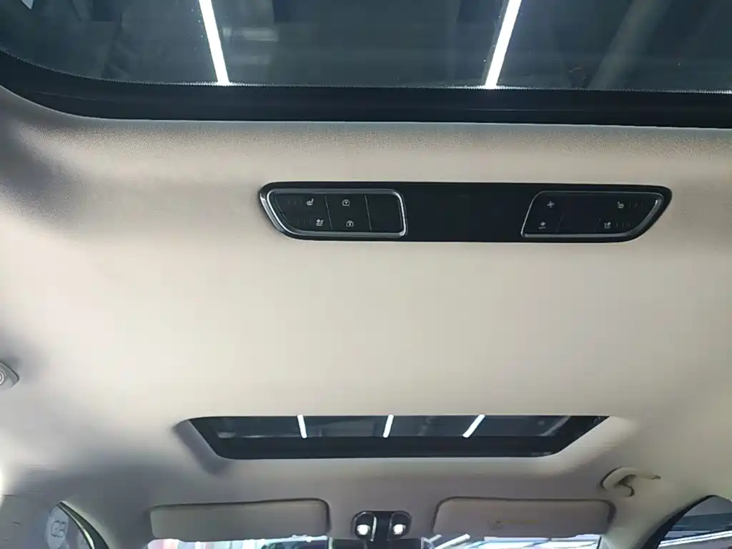 GAC Motor Trumpchi E8 PHEV — миниатюра 18