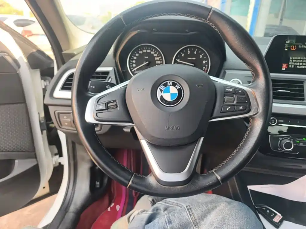 BMW 1 Series — миниатюра 11