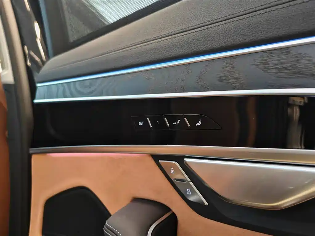 Audi A8 2025 A8L 50 TFSI quattro