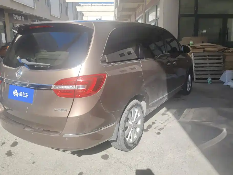 Buick GL8 — миниатюра 3