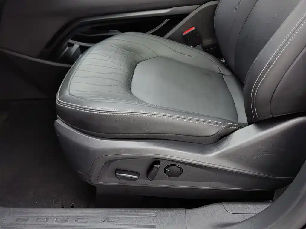 Ford Edge — миниатюра 20